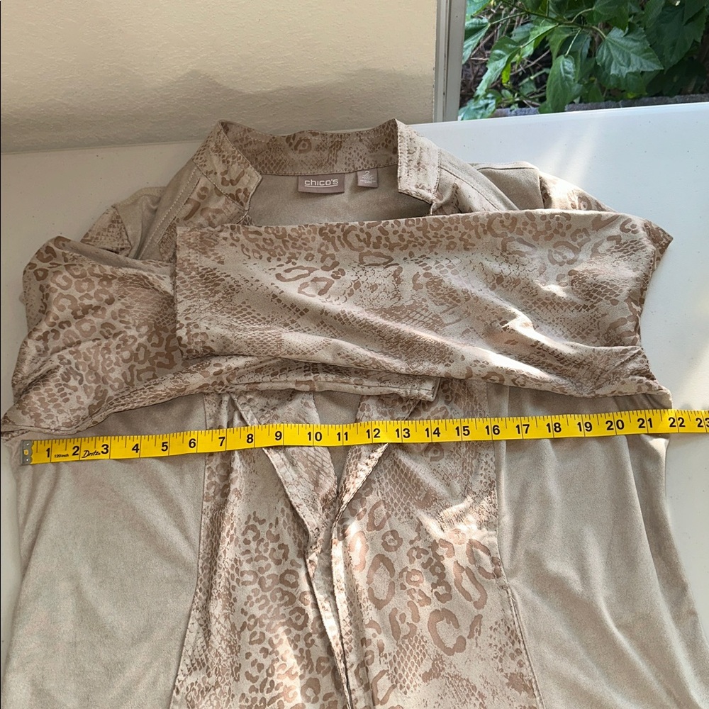 Chico's Beige Leopard Print Blazer Size 2 - Picture 8 of 15